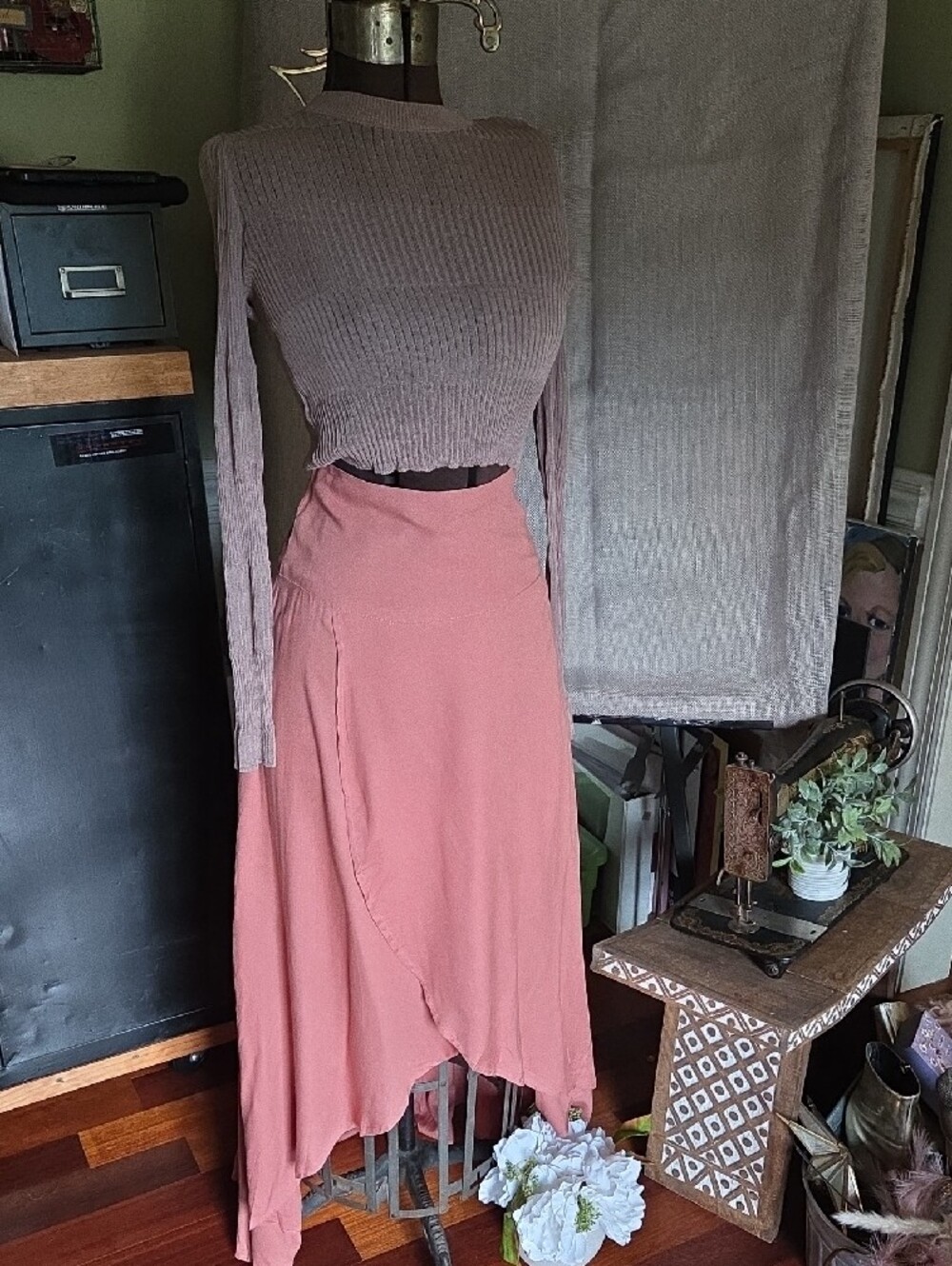 O'NEILL Women’s Dusty Rose Asymmetrical Maxi Skirt S